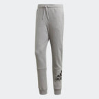 Focuses on the elasticated waistband and the premium woven drawcord.
