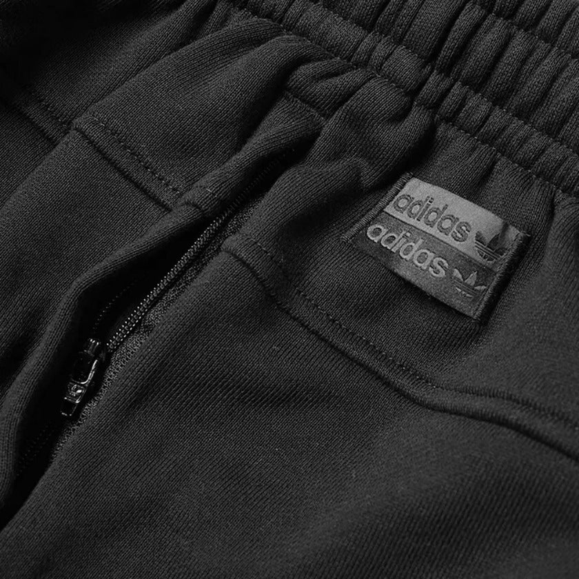 tradesports.co.uk Adidas Originals Men's R.Y.V. Shorts GD9317