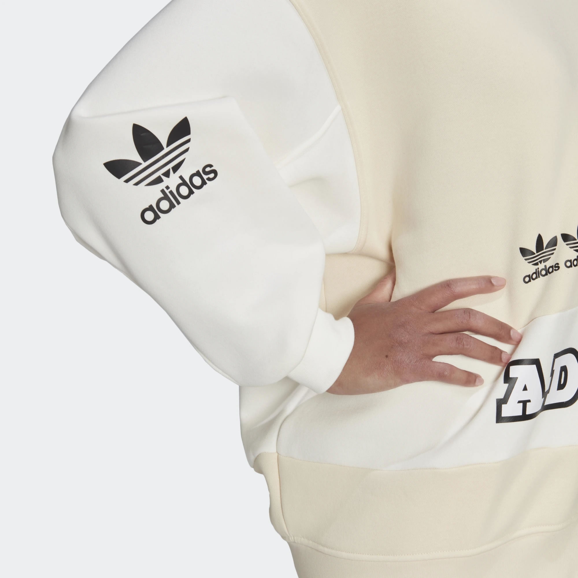 Adidas Originals Women's Logo Play Sweatshirt - Cream UK 12 - Sports