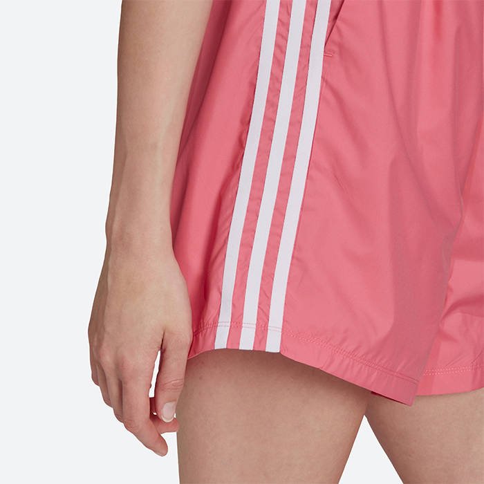 tradesports.co.uk Adidas Women's Adicolor Ripstop Long Shorts H37754